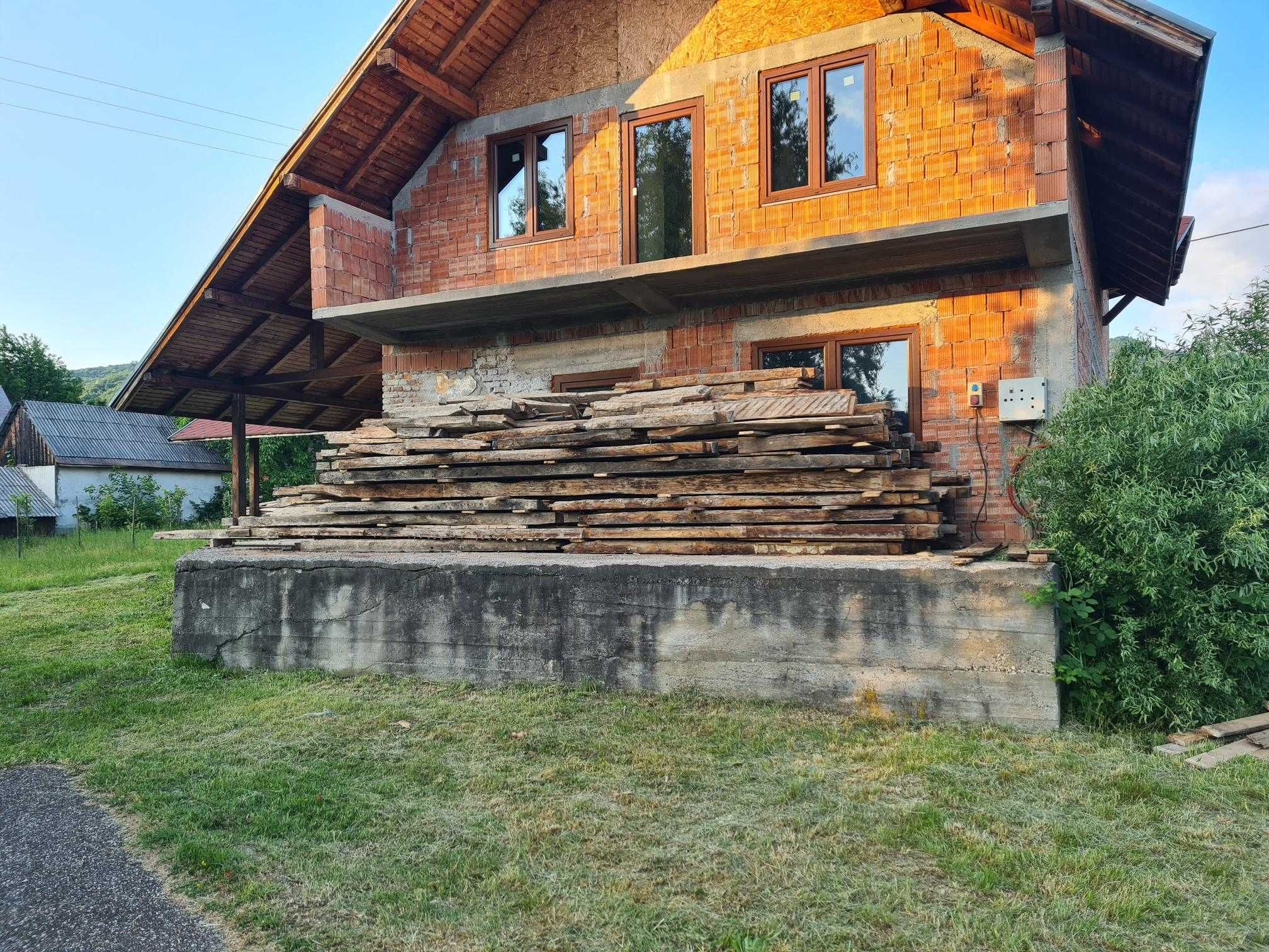 De vanzare casa din lemn de stejar pentru relocare