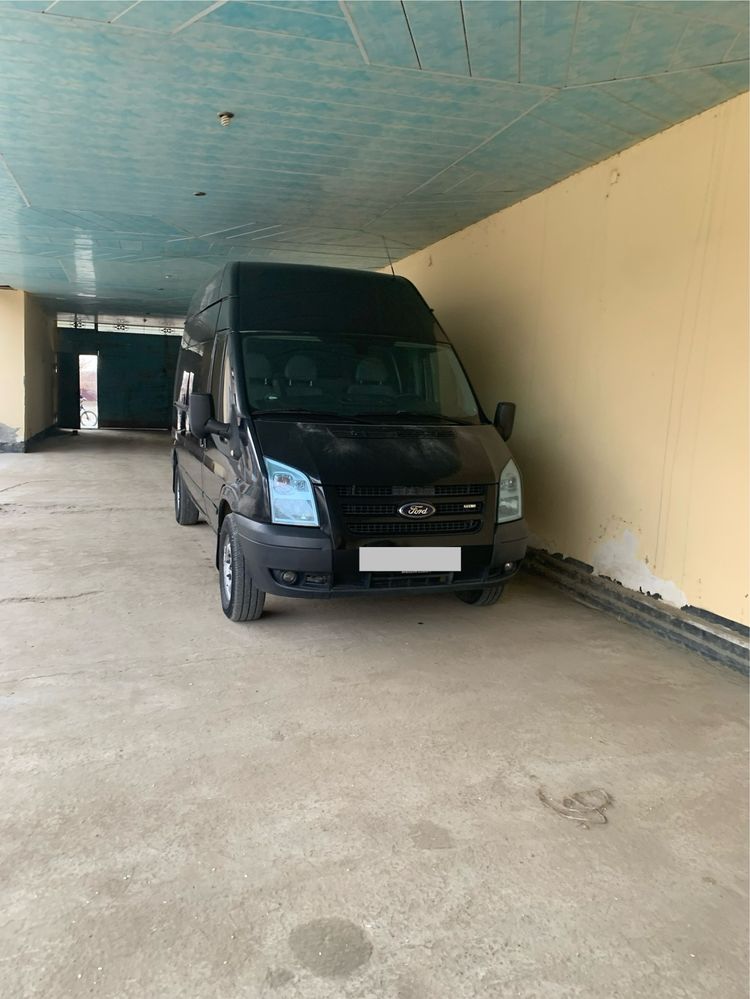 Ford Transit 2007 sotiladi