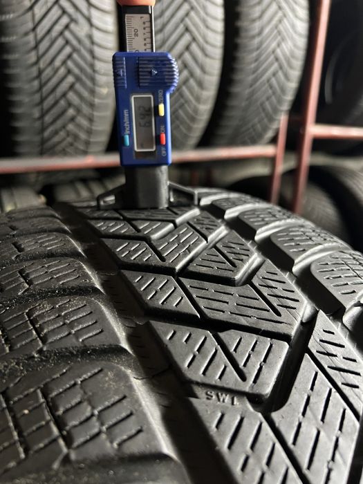 Anvelope 235/65/17  Pirelli 235 65 R17