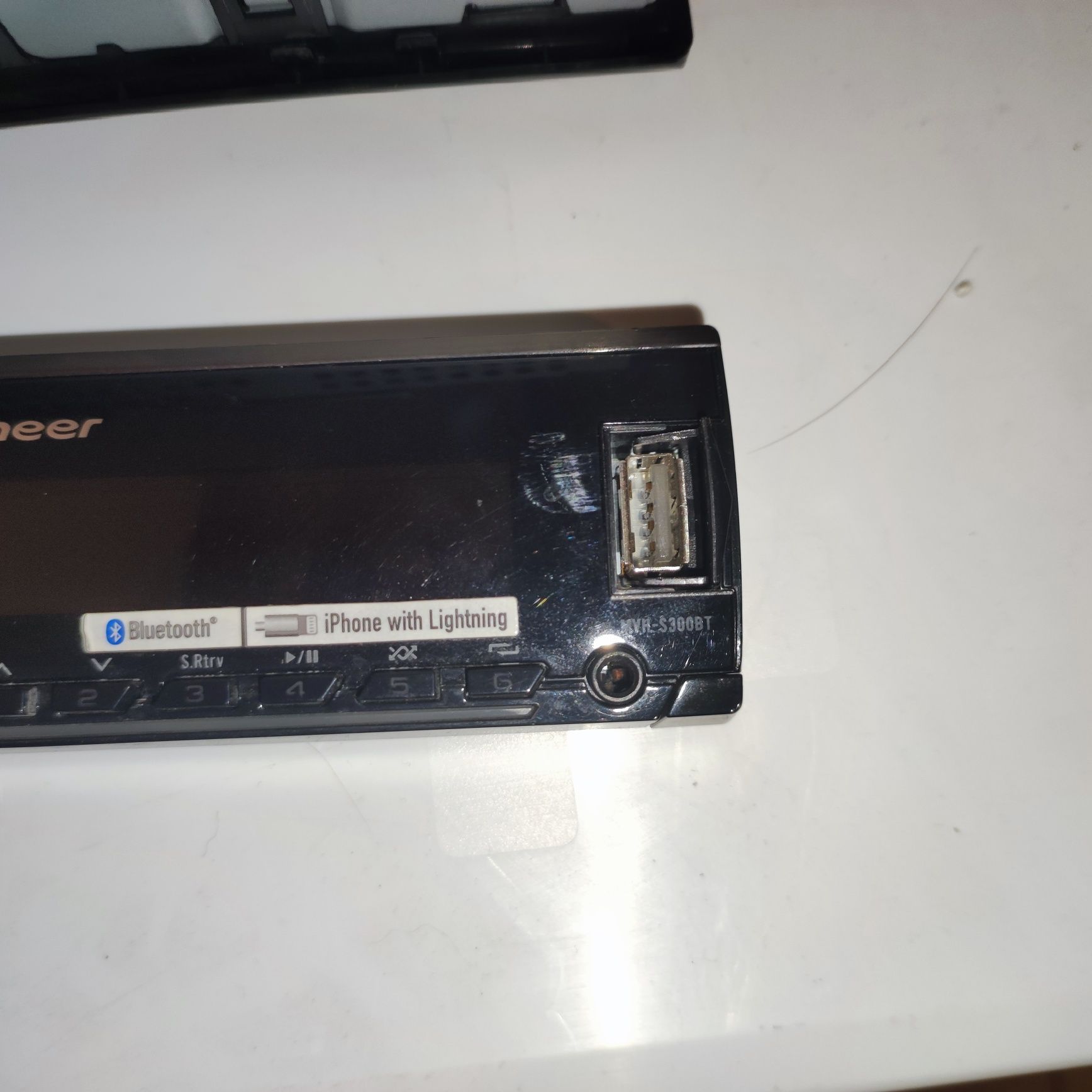 CD Pioner MVH-S300BT