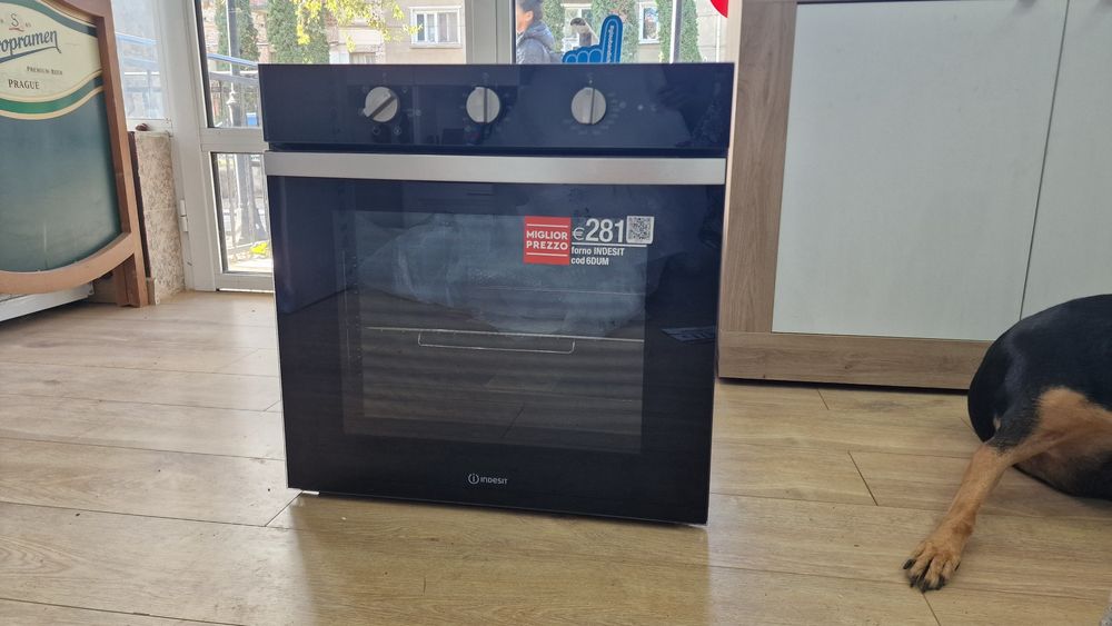 Фурна "Индезит", нова, внос от Италия