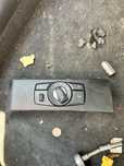 Planșă de bord BMW E60 cu head up si suporti de pahare