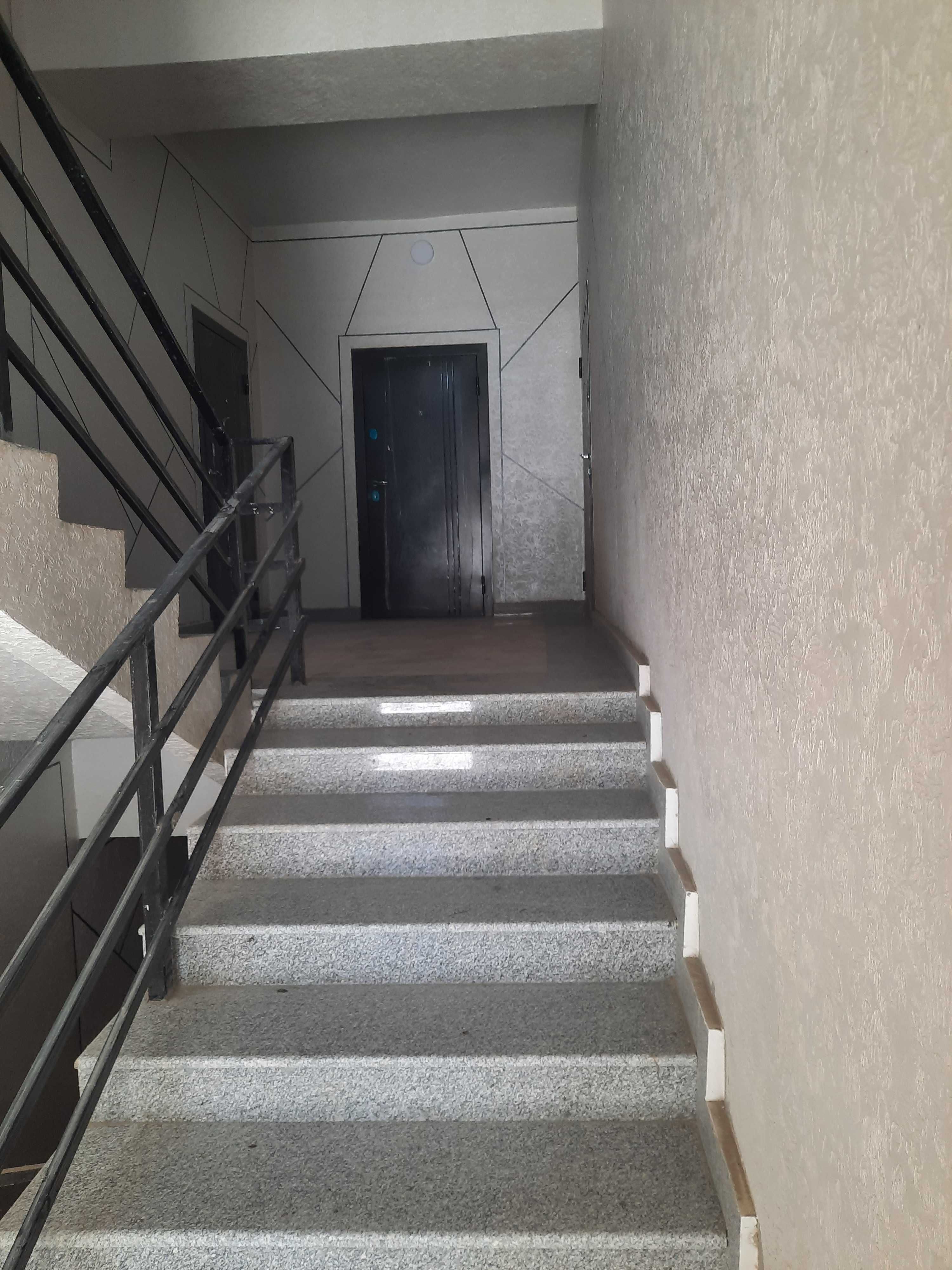 2 xonali kvartira karobka holida sotiladi. Proyekt 2 tomonlama