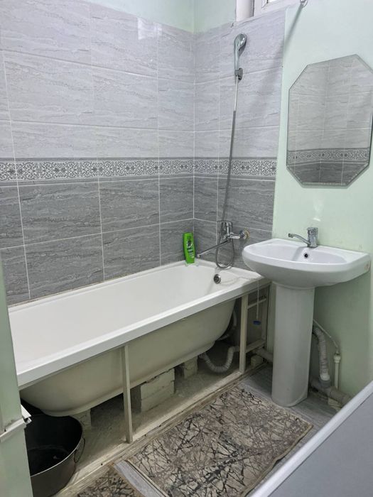 Квартира яншабадский район 1/2/2 33 кв большая кухня