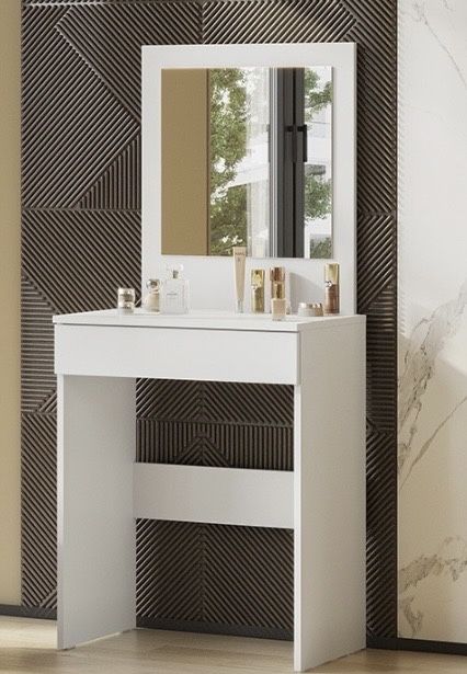 Туалетный столик