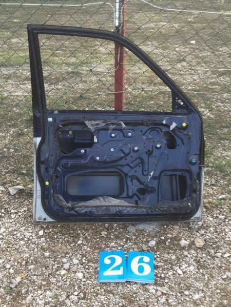 ПРЕДНА ЛЯВА врата Мицубиши Л200, 1997-2005г, Оферта (26)