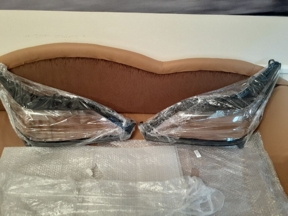 Стекло фара лексус LX570 рестайлинг. 16-19года