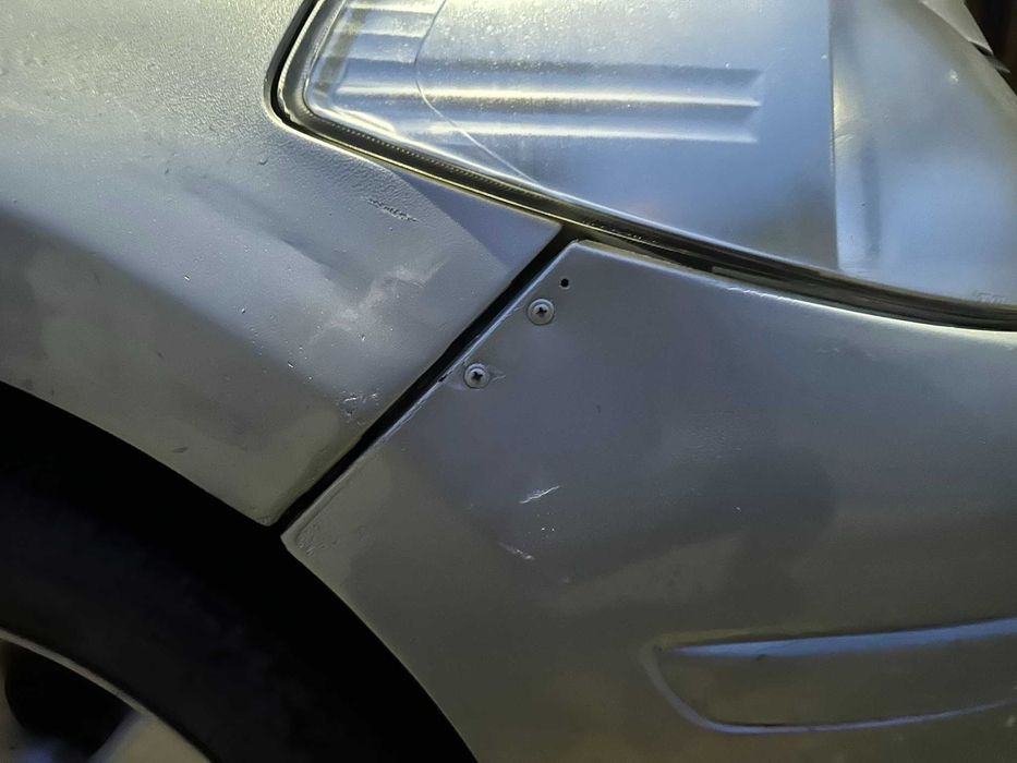 Nissan Tiida - Aproape de pomana