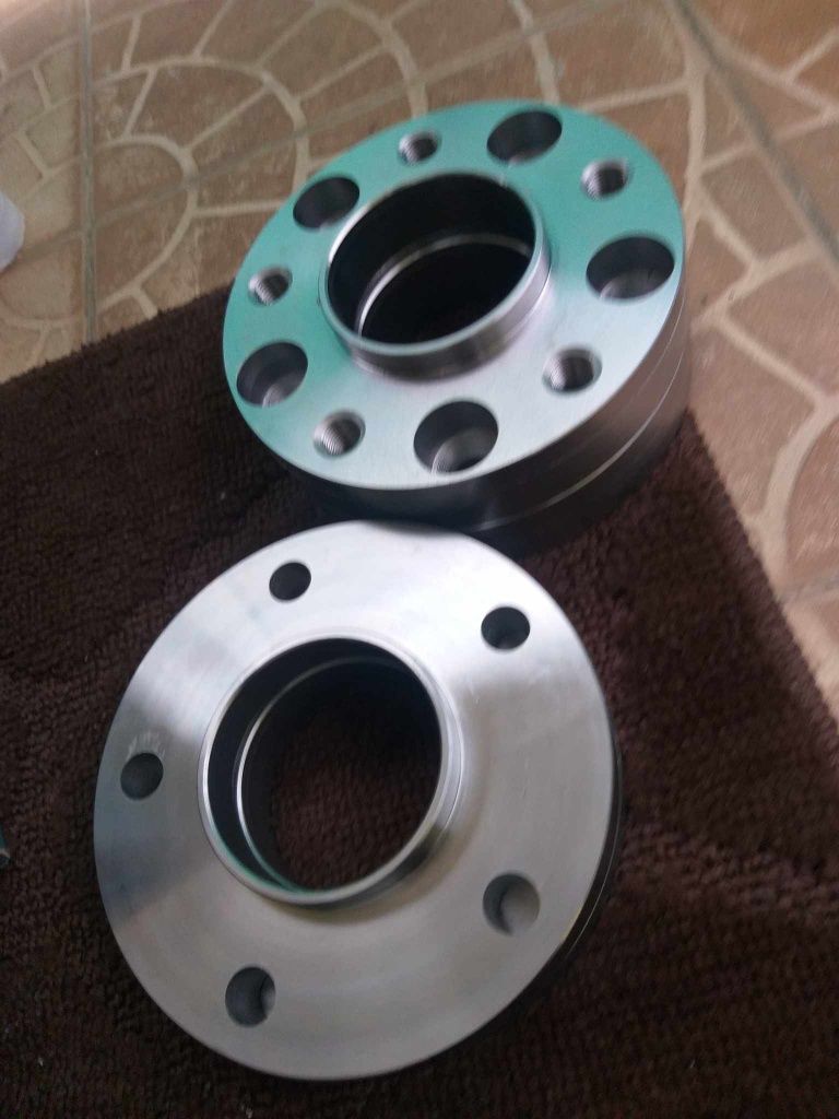 Flanse adaptoare .distantieri X1 E53 X5 X3 X5 E60 E46 E91