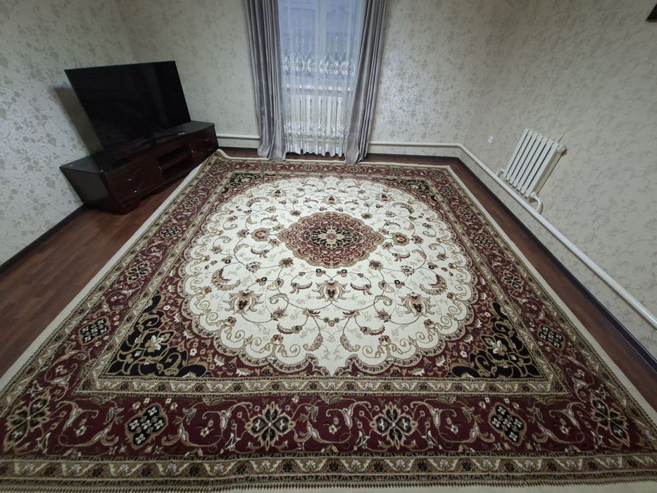 Продаю большой ковёр