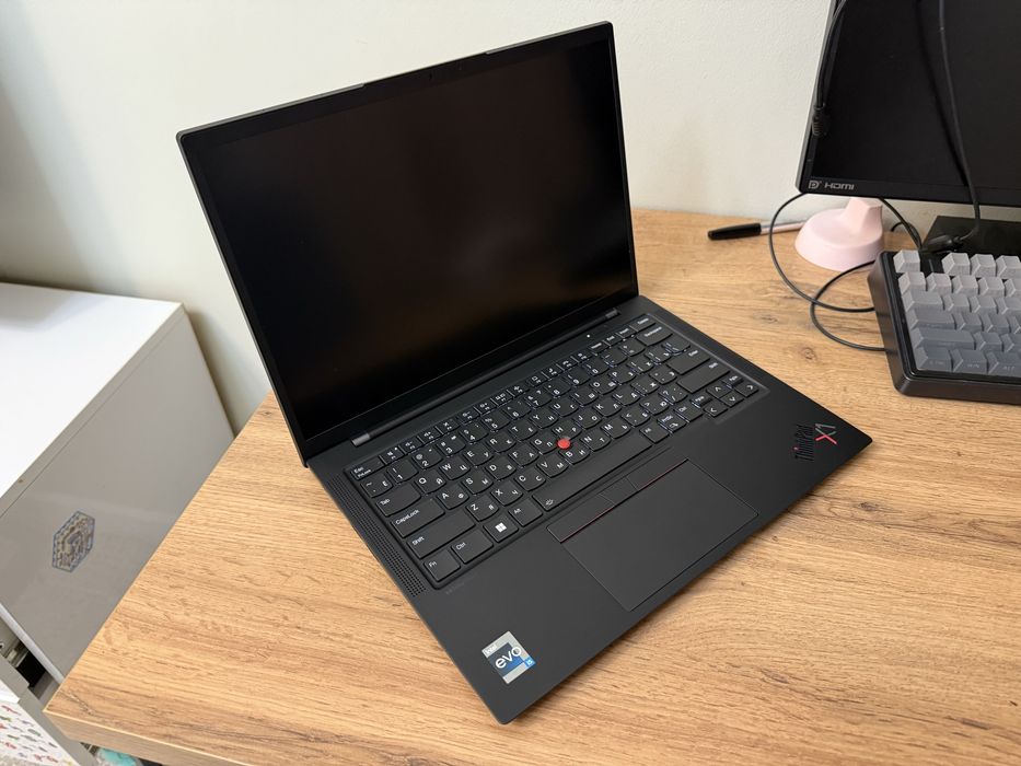 Ультрабук Lenovo ThinkPad X1 Carbon Gen 11 i5-1335U 16/512G/FHD