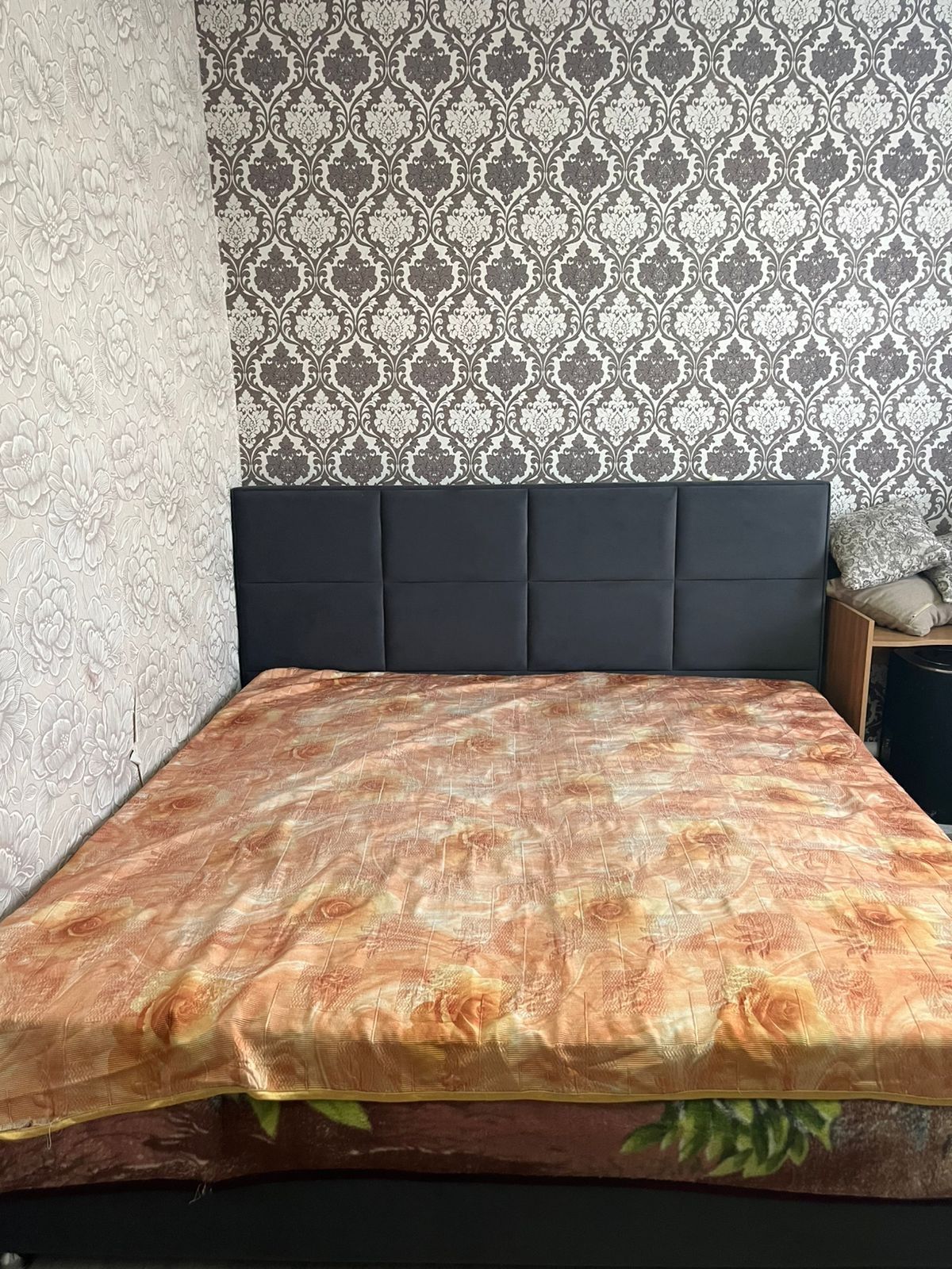 Продаётся огромная двухспальная кровать!