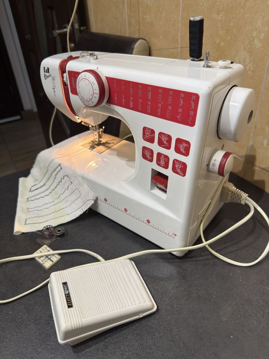 Masina automata de cusut si festonat E&R CA NOUA (Germania)