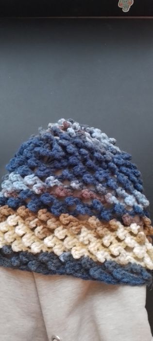 Set căciulă și guler crosetate