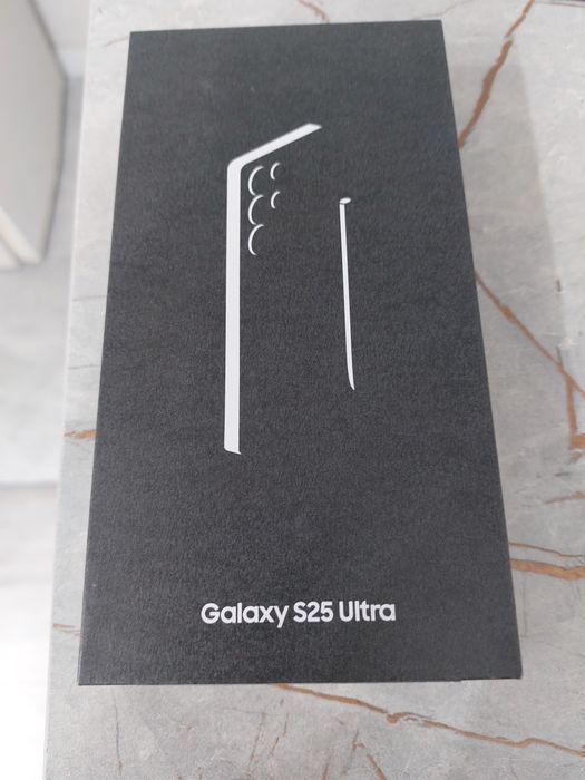 Самсунг ultra 5G В упаковка