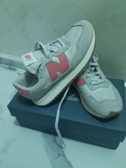 Adidasi noi NB nr 37