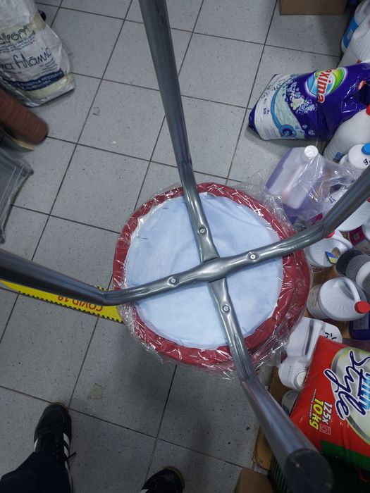 Tabureti solizi cu cadru metal si sezut F Gros , buretat 30 x 42 hȘi p