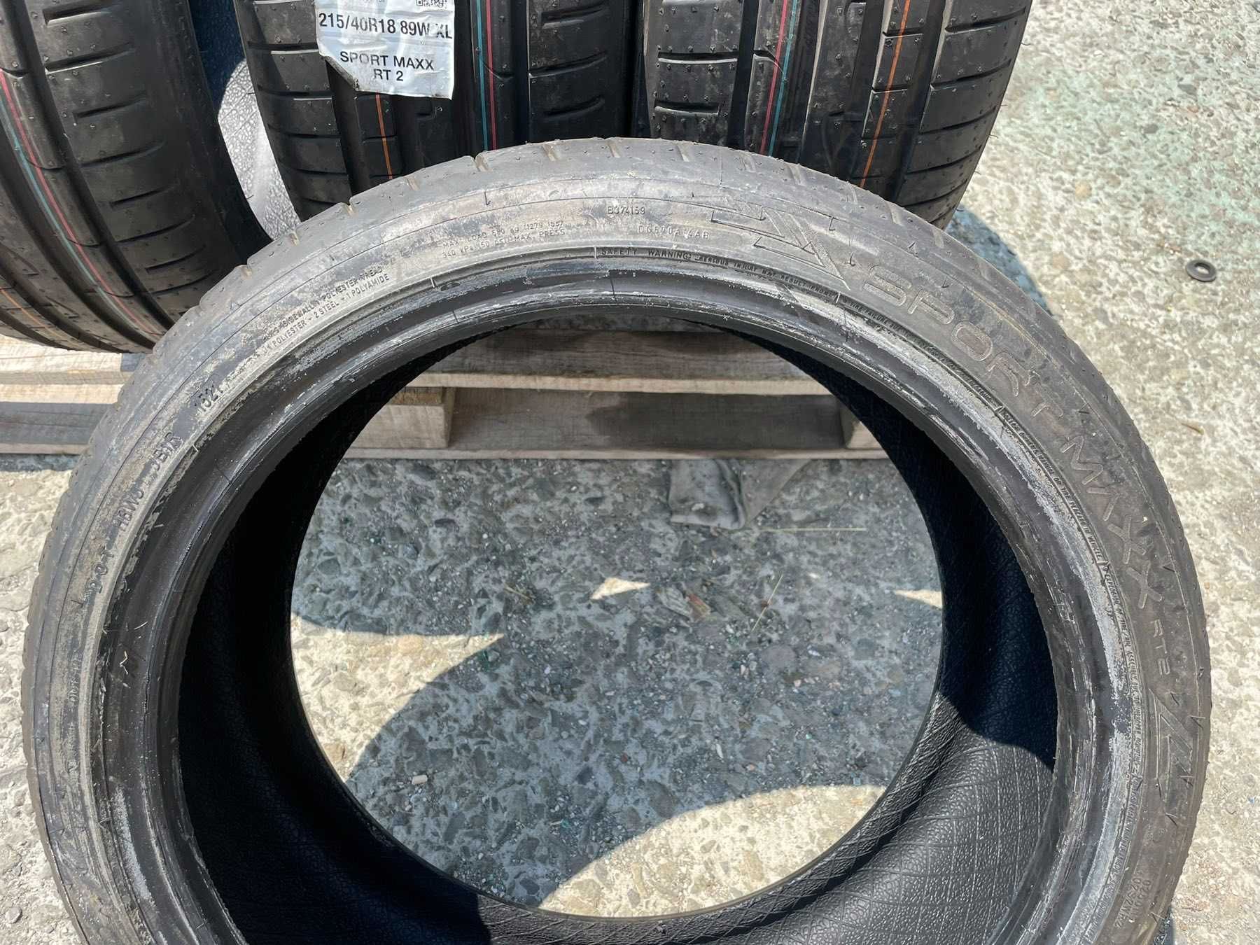 215/40/18 Dunlop SportMaxxRT2 89W XL dot 2021 Чисто Нови