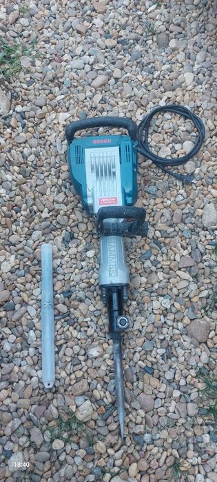 Inchiriez picamer demolator Bosch