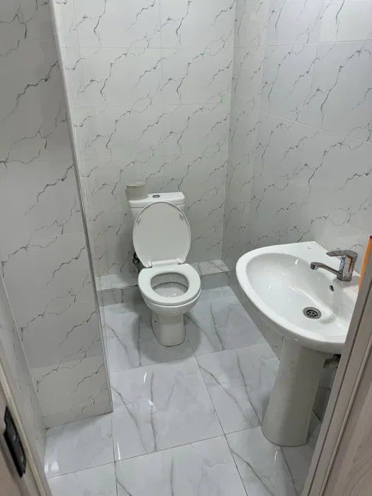 Chilonzor Novza metro yaqnida bezmakler arenda kvartira oilaga bolarga