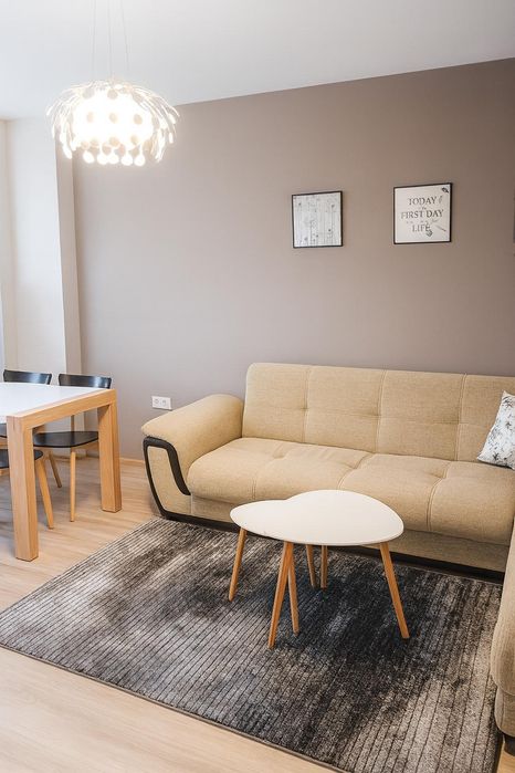 Дава се под наем Тристаен апартамент в Пловдив, Център - 70 кв.м за 600 € - Снимка #2