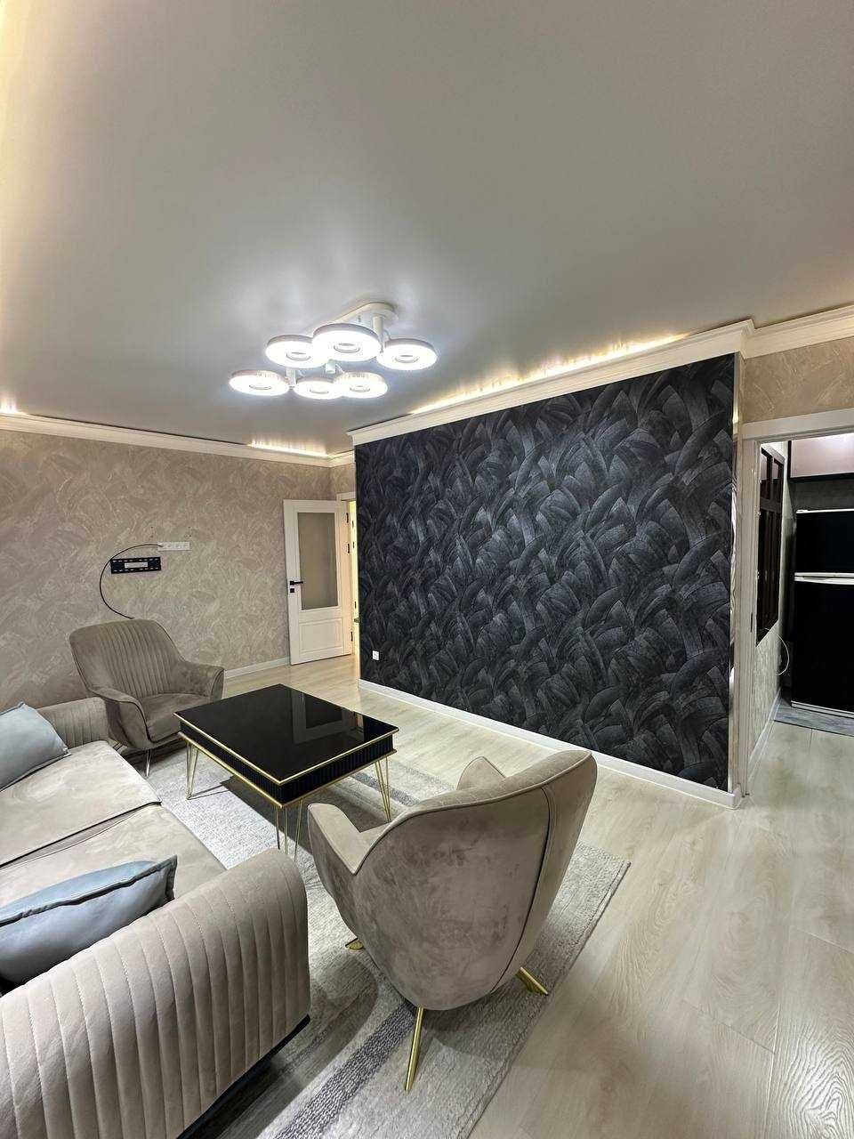 Yunusobod 8 mavze 3 xona (71²) 2 etaj sotiladi