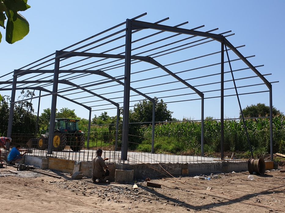 Vand hale metalice la cheie, garaje auto, spatii depozitare, soprane a