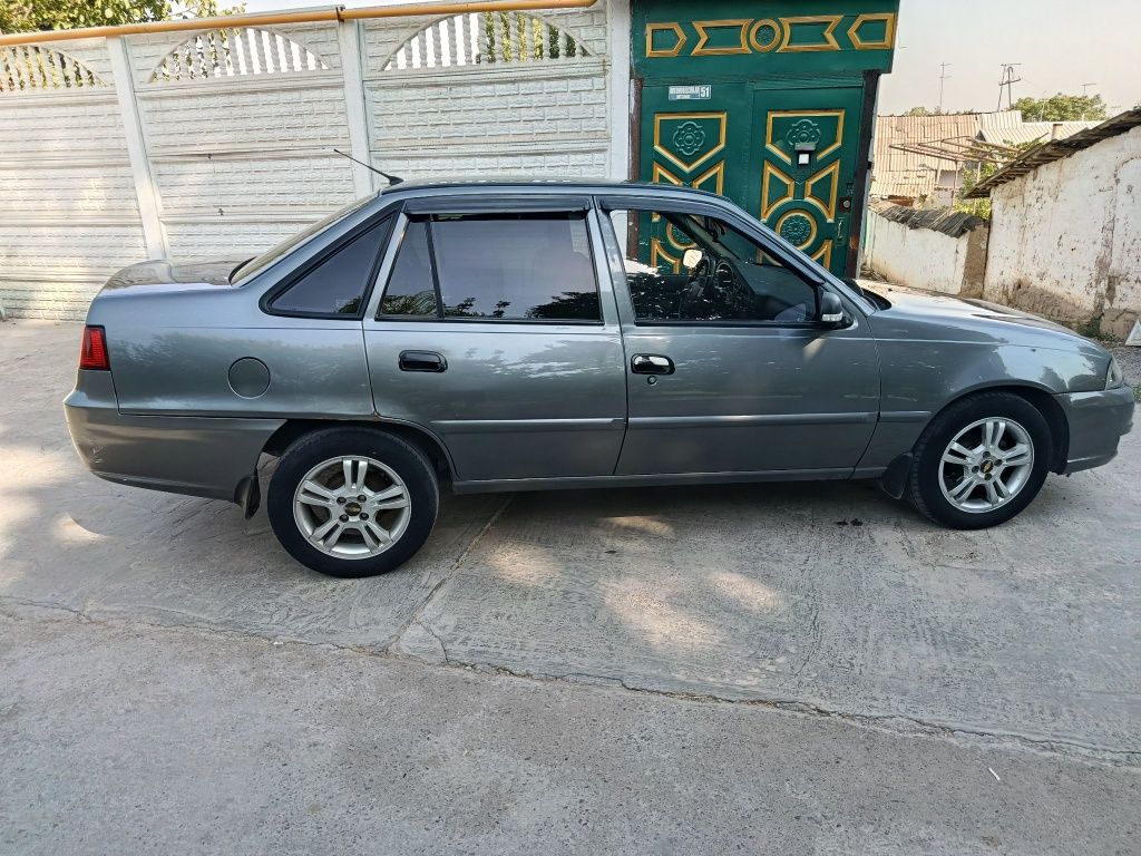Nexia 2 Pol luks