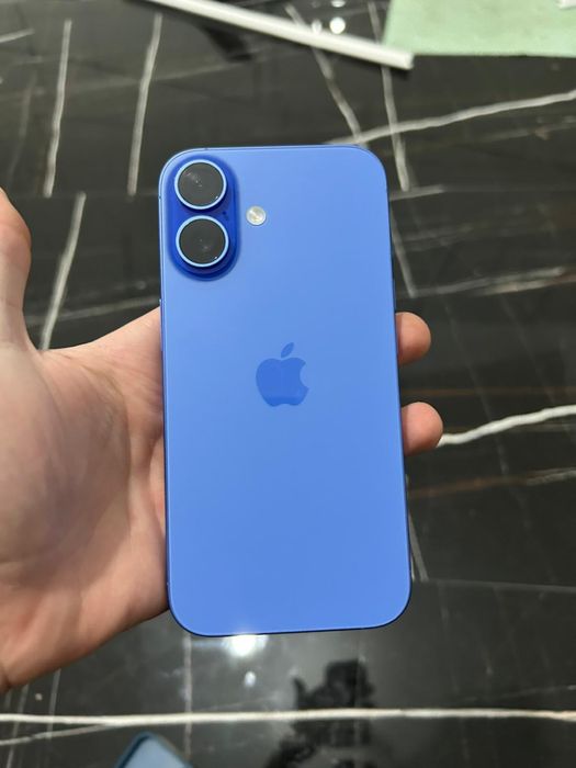 Iphone 16 ultramarine