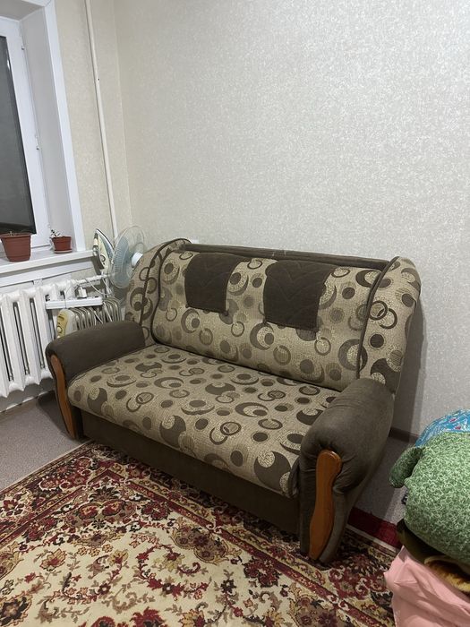 Продам диван б/у в хорошем состоянии