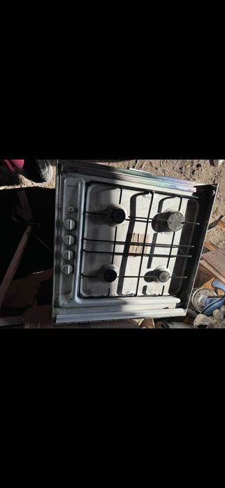 Продам газовую плиту