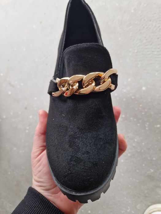 Pantofi cu toc din UK