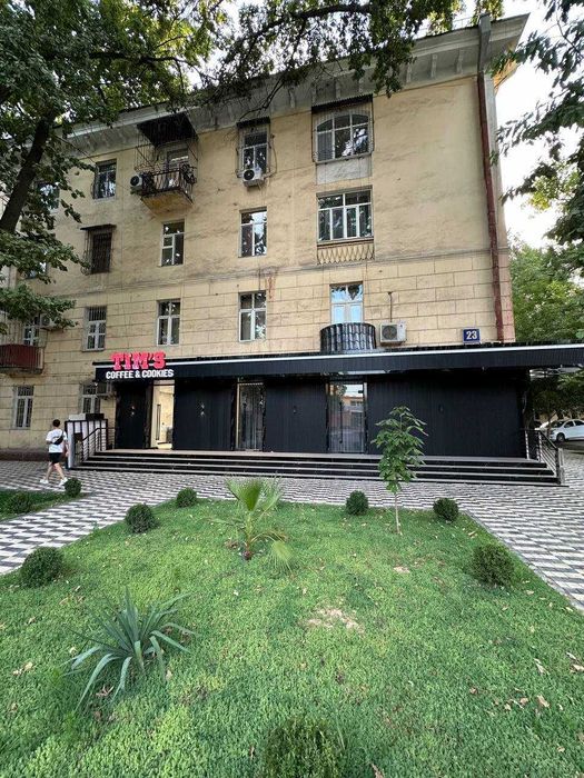 Коммерческое помещение в центре, Новомосковская. Первая линия