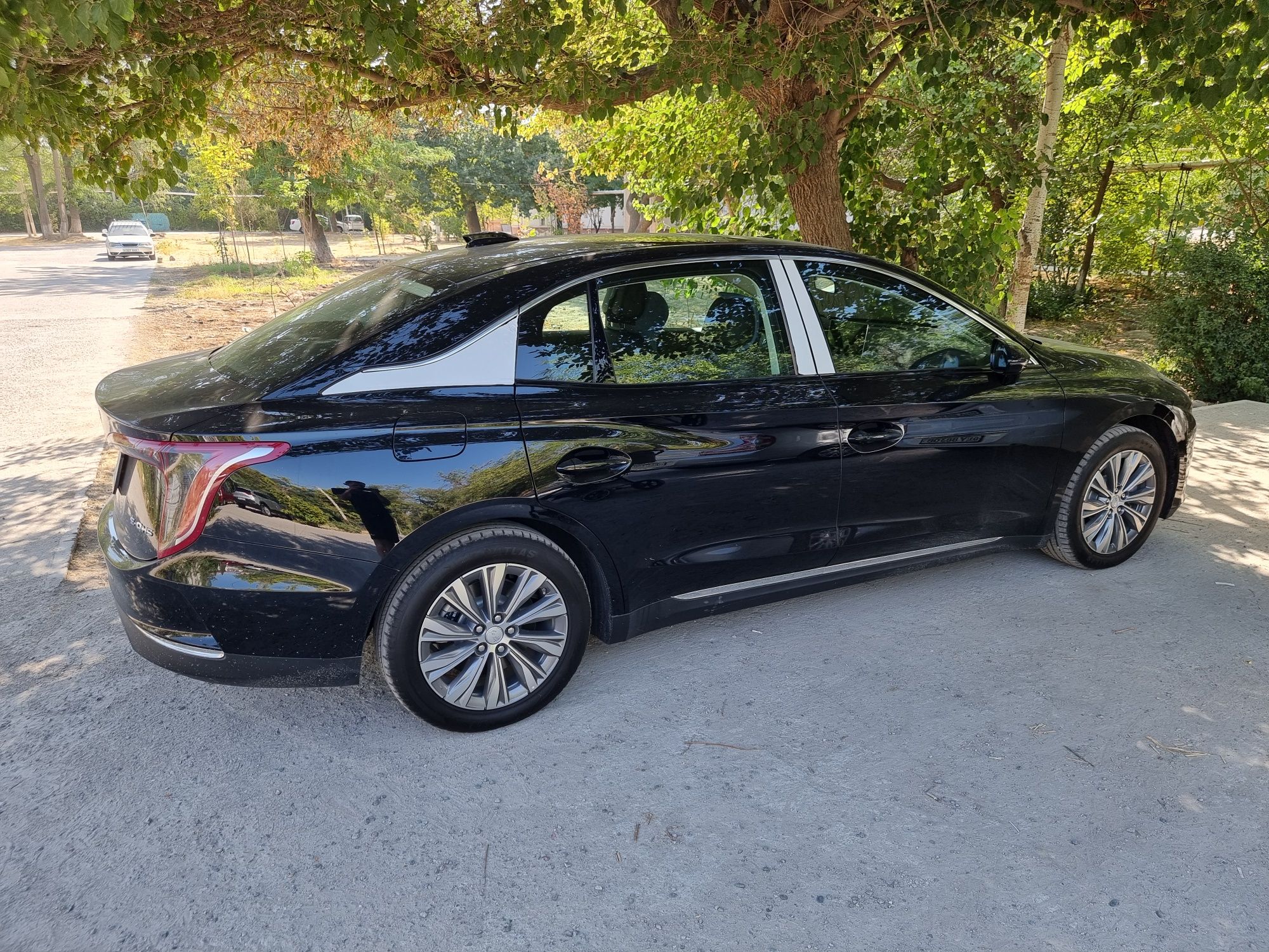 Hongqi eqm5 версия 500км