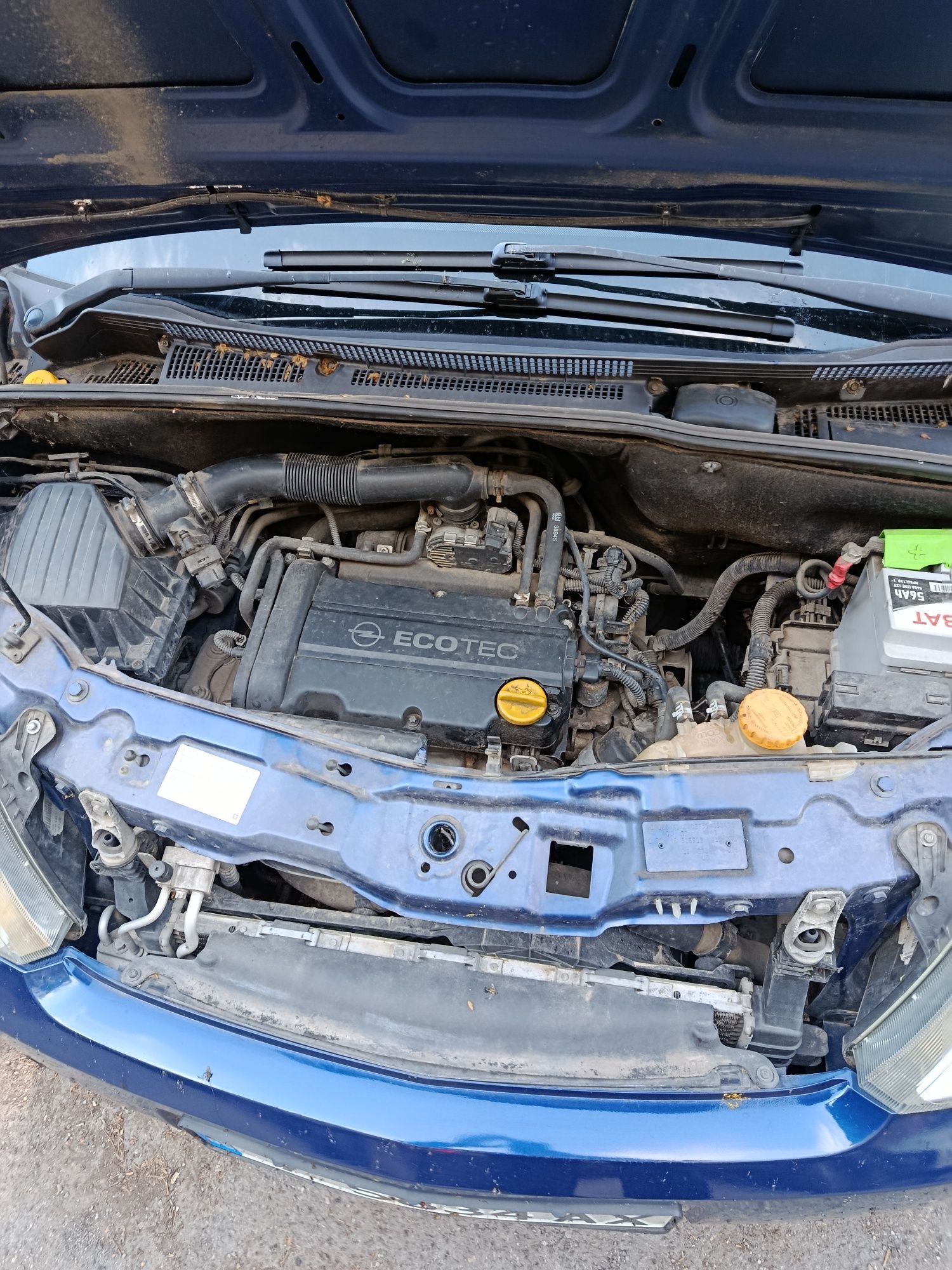 Опел мерива 1.4 16v 90k.c