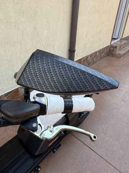 Vand scuter electric 701 sport inca in garantie