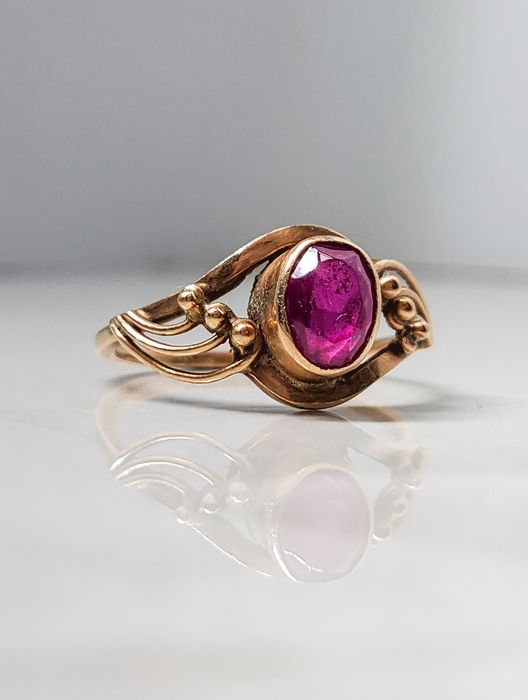 Inel vintage din aur 14K cu rubin – mărimea 61, gramaj 3,23 gr