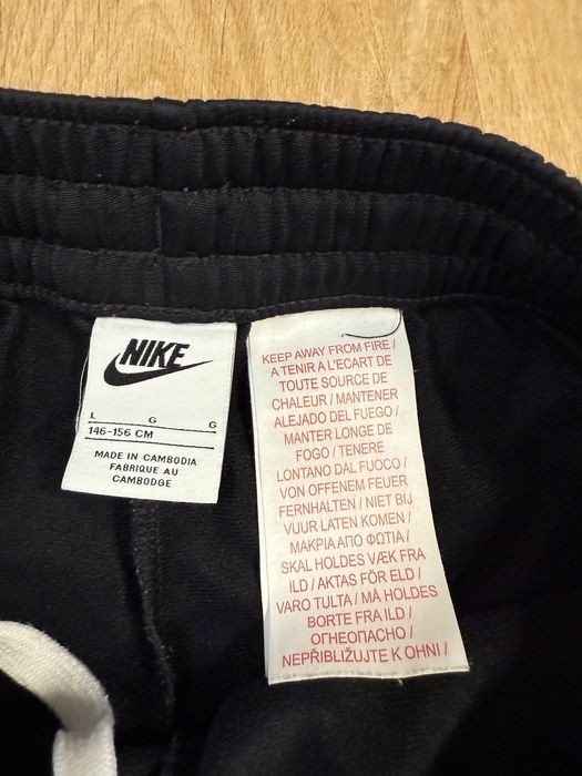 Спортен екип Nike 146-156 см.