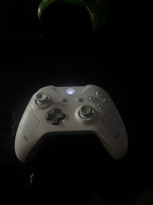 Xbox one X Cyberpunk Edition