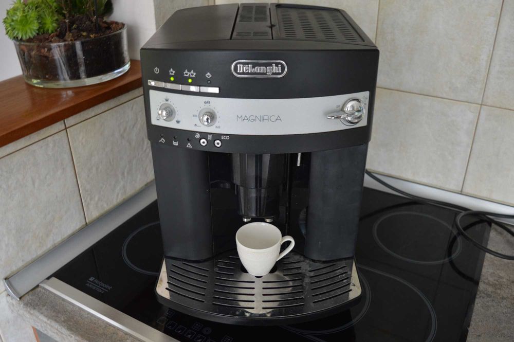 Кафемашина DeLonghi MAGNIFICA-Автомат