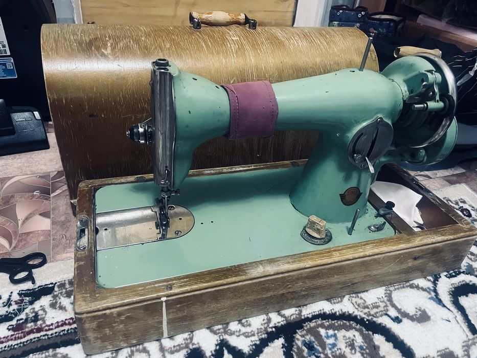 Продам швейную машинку в хорошем состояний самовывоз