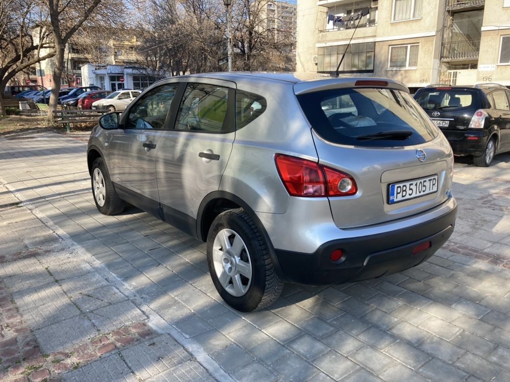 Продавам Nissan Qashqai