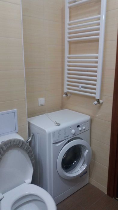 Inchiriez apartament 3 camere Drumul Taberei, la 10 minute de metrou.