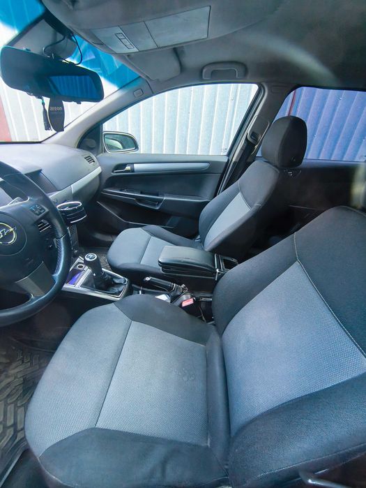 Vând sau dezmembrez Opel Astra h break 1.3 cdti