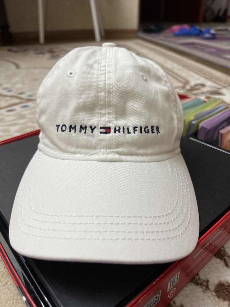 Одежда Tommy Hilfiger