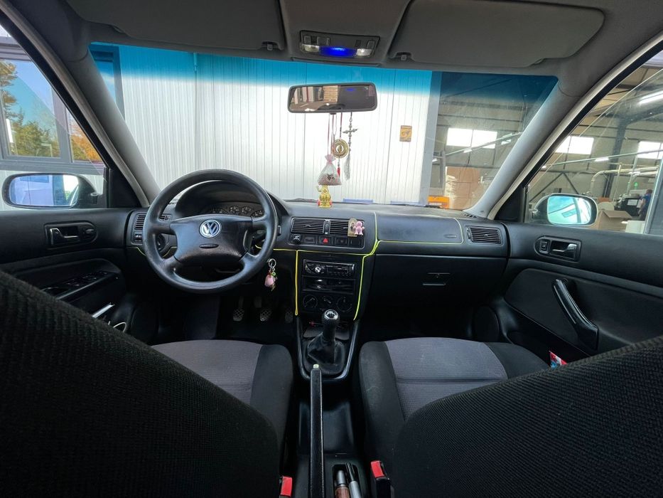 Vând golf 4 1.6 16V benzina +GPL