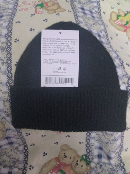 Vând fes nou la 25 de lei