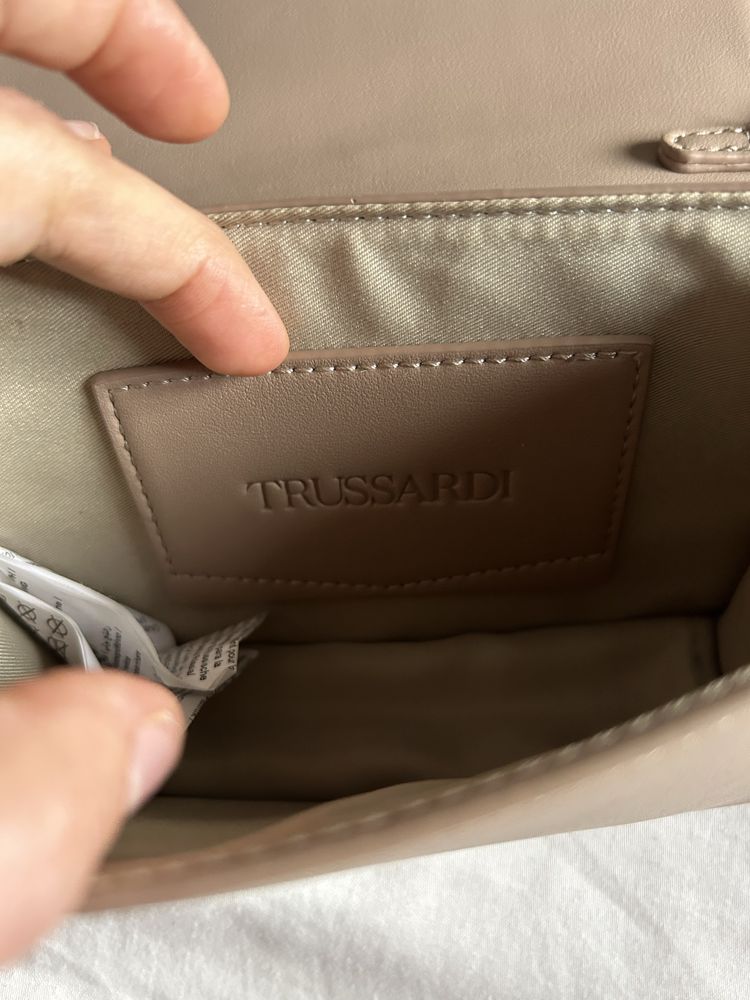 Trussardi-оргинална мини чантичка