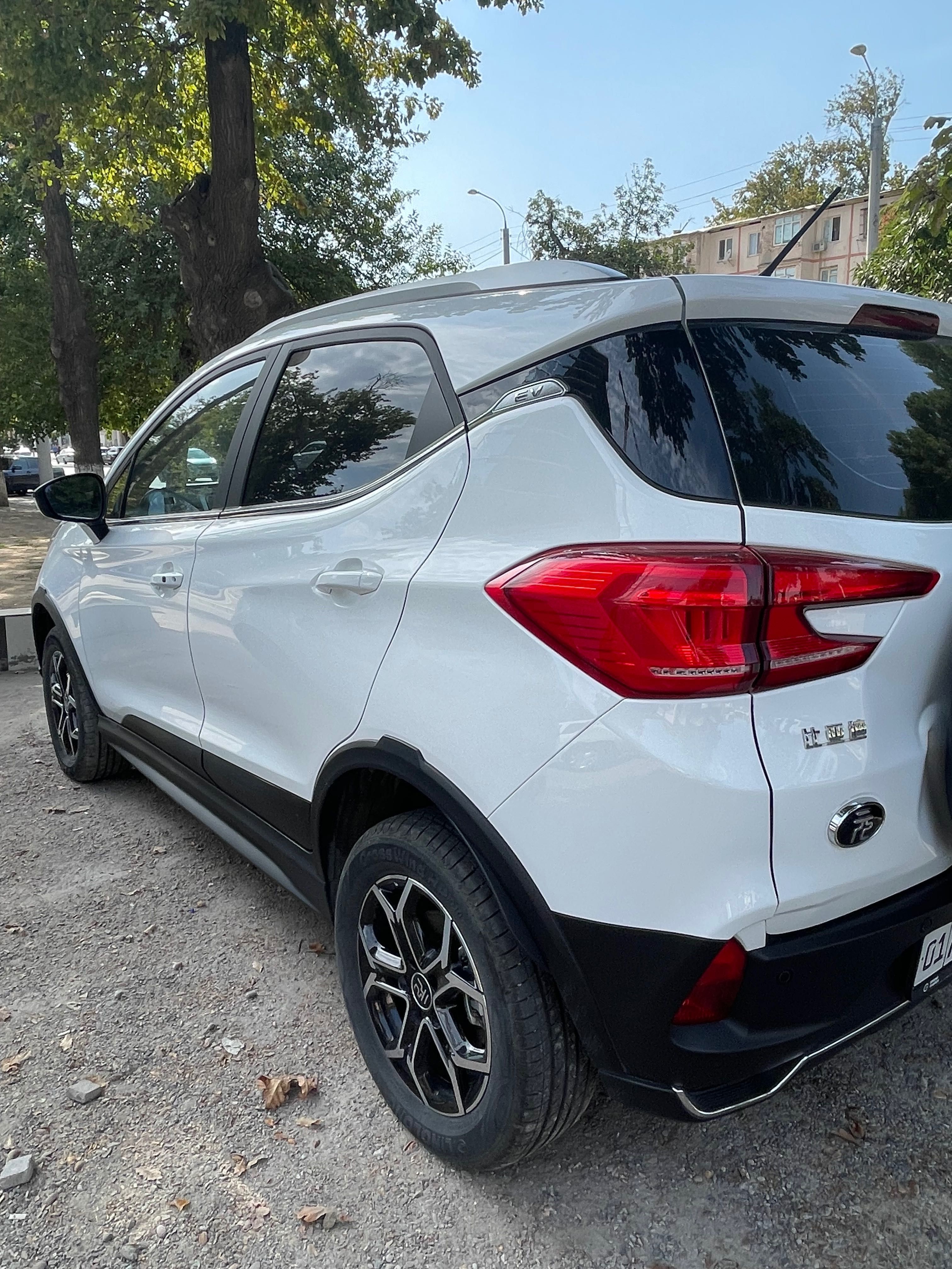 BYD yuan pro, 2023год . Электромобиль . Цена 14 500$, торг есть .