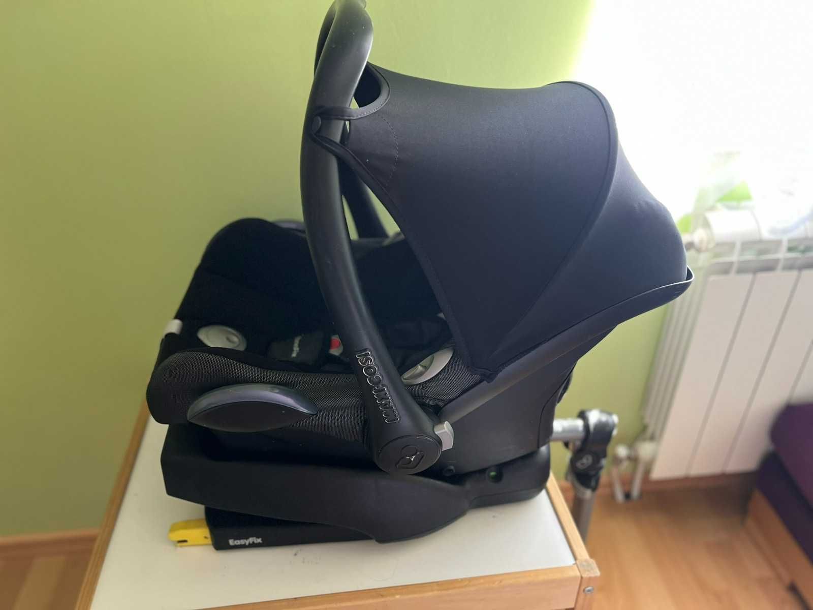 Бебешко кошче за кола Maxi-Cosi с  isofix база